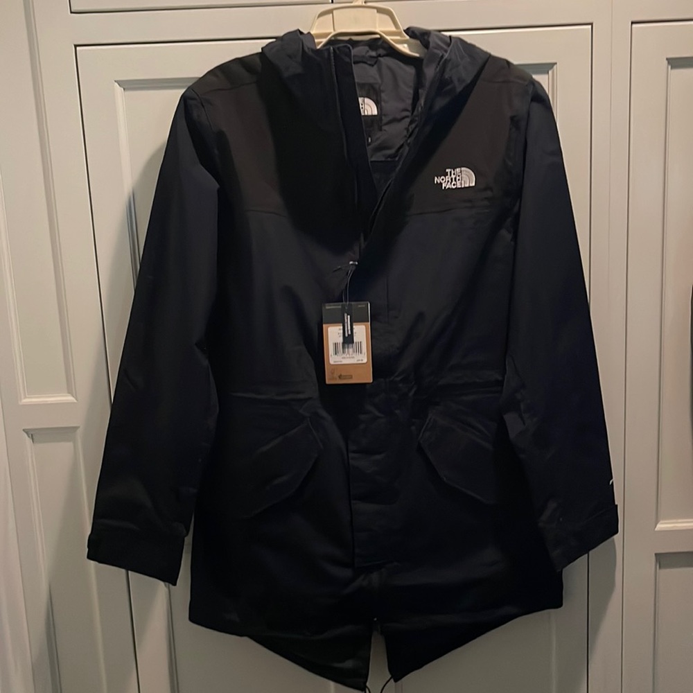 THE NORTH FACE Tnf Plus City Breeze Rain Parka Navy Blue and Black